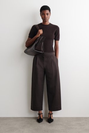 COS Women's Cropped Cotton Balloon Trousers in Brown