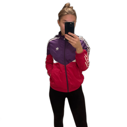 Färgglad vindjacka från Adidas