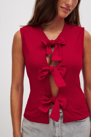 NA-KD Tie Front Top - Top med bindebånd - Rød - S