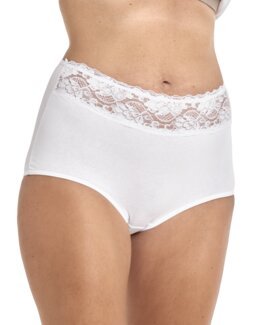 Stretchtruse med blondekant. Hvit - 48/50 - Louise