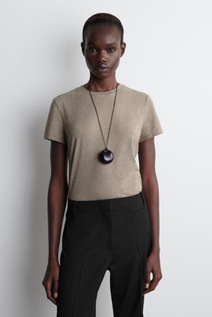 COS Frauen Leicht Verkürztes T-Shirt in Beige