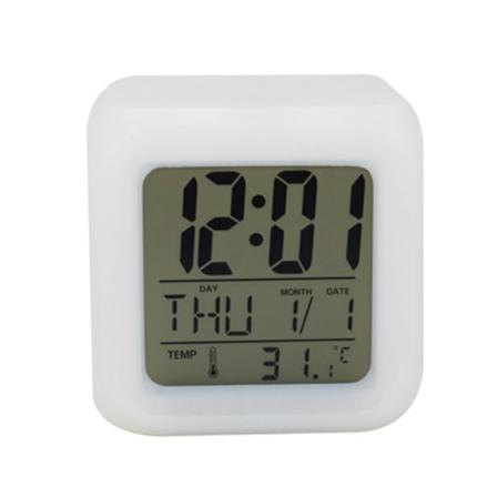 1-pakks LED-vekkerklokke nattbord 7 fargevisning Digital klokke Barn vekkerklokke med snooze-funksjon nattlys temperatur tid dato