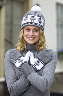 Mössa och vantar Får