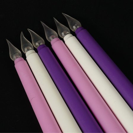 4-pakning LED-lys uten flamme i lilla og rosa for advent, med klokkespill og trylleformler