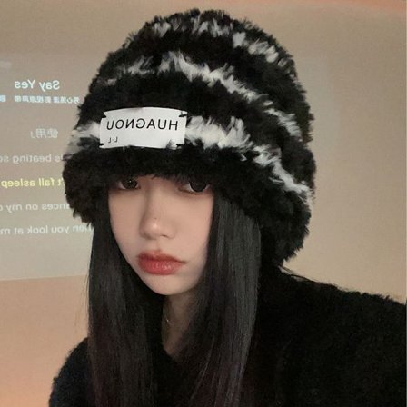 Stripete lue med mønster, plysjlue, plysjhekle, dame- og jentetilbehør, plysj, søte tilbehør, uformell vinter, kaldt vær, én størrelse