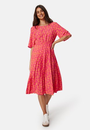 Happy Holly Eloise pleated dress Cerise / Patterned Klær