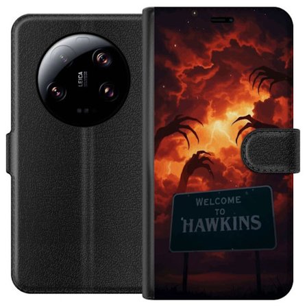 Kompatibel Tegnebogsetui til Xiaomi Xiaomi 13 Ultra Mørkt horrormotiv med røde tordenvejr og truende hænder over Hawkins-skiltet dramatisk mystisk