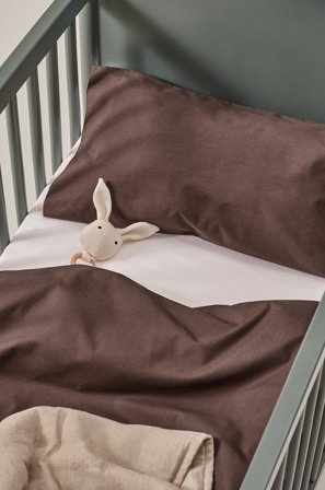Jotex - Percale Mini Sengesett Sprinkelseng - Økologisk Sjokolade - ZACK - Kjøp Sengesett til barn hos Jotex