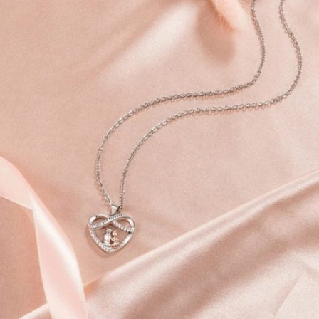 Mummo-lapsenlapsi-kaulakoru kortilla I Love You Forever