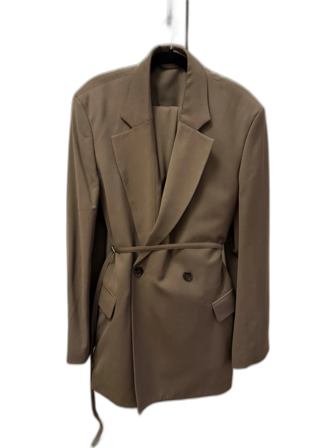 Beige kavaj med bälte från Acne Studios