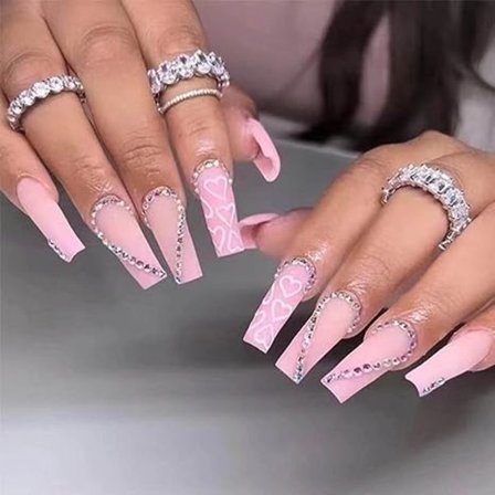 Kiste Valentinsdag Trykk på negler Rosa Medium Lange Falske Negler Rhinestone Kvinners Bling Akryl Falske Negler Full Dekning Matte Negler Kunst 