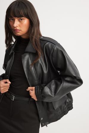 Mariona Autran x NA-KD Veste oversize en similicuir avec poche - Vestes en simili cuir - Noir - EU 40