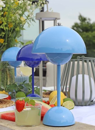 Flowerpot VP9 oppladbar bordlampe H30 - swim blå