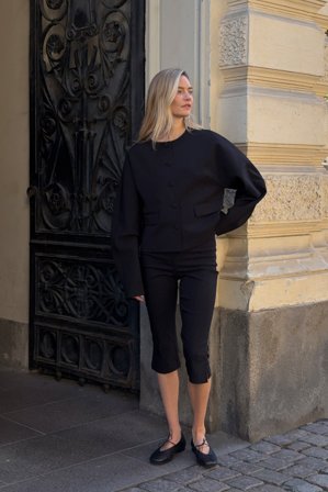 NA-KD Kort kavaj med rundad ärm - Blazers - Svart - EU 38