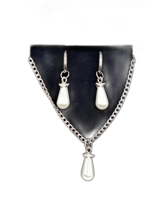 Örhängen och halsband inspirerade av Maria Nilsdotter