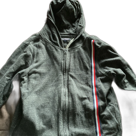 Tommy Hilfiger kofta (S) priset går att diskutera