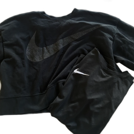 Nike sweatshirt
