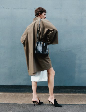 Liffner Pushlock Crossbody Bag - Black - ONE SIZE