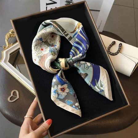 100% Silke 27-tommer firkantet tørklæde, damehalstørklæde, firkantet tørklæde, vintage blå og hvidt blomstermønster