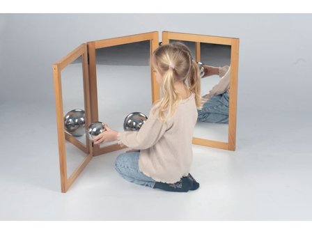 MYPAUZE Spegel vikbar i trä - Lyreco - Skolmöbler och inredning - Lekmöbler - Skärmar, speglar och teater
