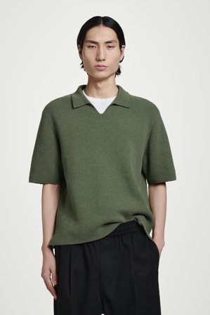 COS Homme Polo À Col Ouvert En Maille Bouclée