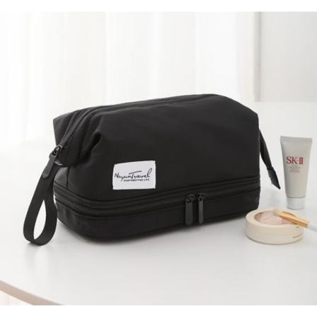 IC Yksinkertainen kaksikerroksinen kosmetiikkakassi suurella kapasiteetilla kannettava pesukassi (pieni musta)