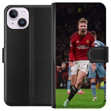 Apple iPhone 15 Plånboksfodral Fotbollsspelare i röd tröja firar mål, kraftfull sportbild perfekt för fotbollsfans, dramatik, energi och intensiv