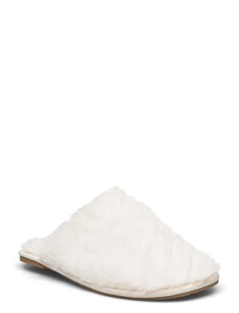 Pcbitten Fluffy Slippers Kac Slippers Tøfler Hvit Pieces*Betinget Tilbud