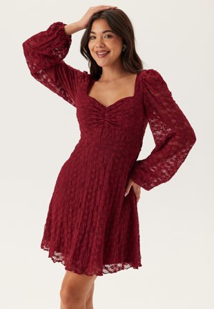 Bubbleroom - Sweetheart Short Lace Dress - Dark red - Kläder