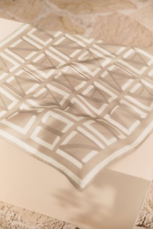 Malina - Silk Twill scarf 65x65 - One Size - Monogram Taupe