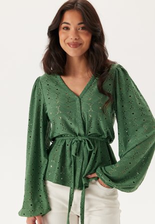 Happy Holly - Soft Broderie Anglaise Top - Green - Kläder - - Bubbleroom