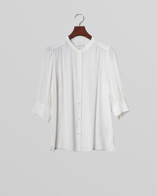 GANT - Kortermet bluse til dame eggshell