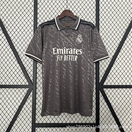 2024-2025 sesongen Real Madrids andre bortedrakt, fanutgave