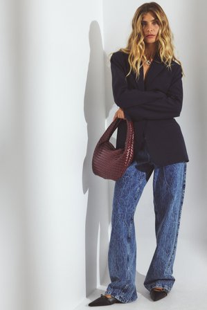 NA-KD - Medium loose denim med høyt liv og krøllete look - Baggy jeans - Blå - EU 40