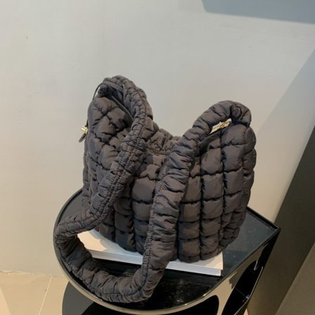 Rutet skulderveske Puffy veske SVART