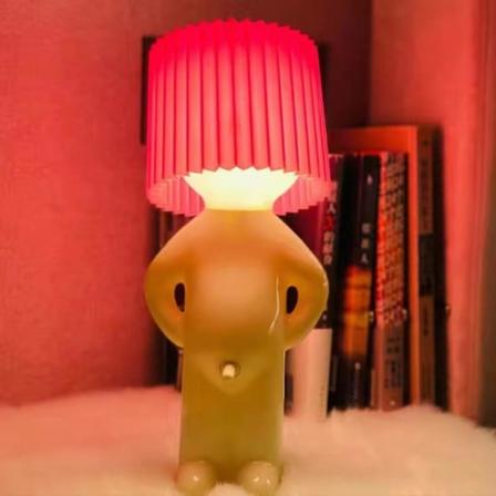 Kreativ lampe - Sjenert gutt - Liten nattlampe - Hjemmedekorasjon - Eu-plugg - Red
