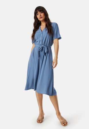 VILA Vimoashly S/S Midi dress Cornflower blue Vaatteet