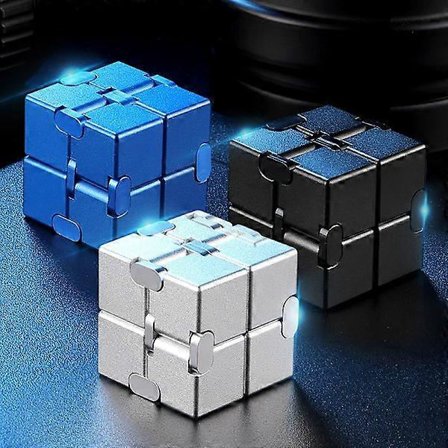 3 stk. Fidget Cube Dekompresjonsleke Infinity Cube, Stress- og Angstdempende for Kontorarbeidere, Silikonoverflate