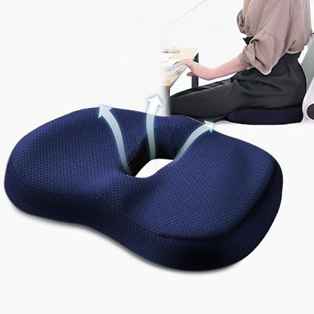 Bärbar sittdyna i memory foam för svanskotan, ergonomisk och ortopedisk svanskotekudde