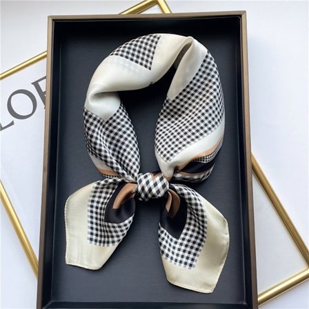 Kvinners 27,5" sateng firkantet silkelignende hårskjerf og omslag hodeplagg for soving, OPP-poseemballasje. FJ484-2