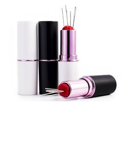 Nadeletui in Lippenstift-Look