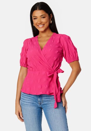 BUBBLEROOM Triniti ss wrap blouse Cerise Klær