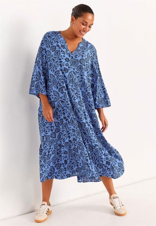 Cellbes of Sweden - Kjole med volanter i blå / mønstret til damer i størrelse 42/44