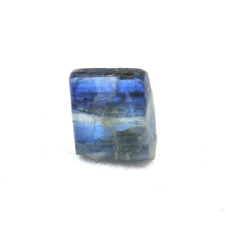 Kivet ja mineraalit. Kyaniitti. 1,57 ct. Minas Gerais, Brasilia.