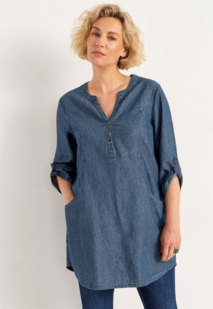 Cellbes of Sweden - Denimtunika med lommer i mørkeblå / denim til damer i størrelse 50/52