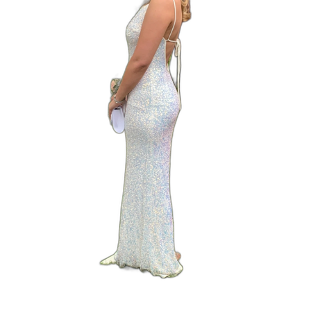 Glittrig långklänning med öppen rygg