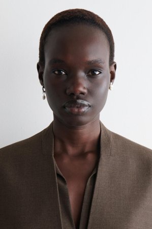 COS Frauen Ungleiche Ohrringe Mit Süsswasserperlen in Silberfarben