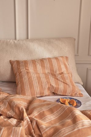 Staycation - Örngott Cheerful i lin - Orange - Örngott - 50X60 - Från Homeroom