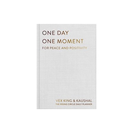One Day One Moment (inbunden, eng)