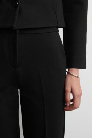 COS Women's Pantaloni Sartoriali A Gamba Dritta in Nero